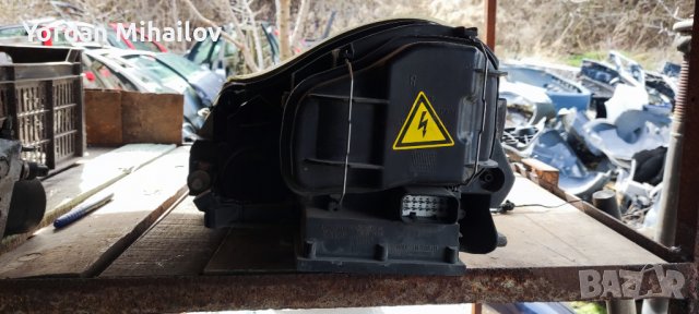 Десен фар за Порше Кайен, снимка 2 - Части - 39987726