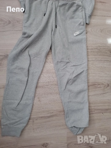 Дамски екип Nike, снимка 2 - Спортни екипи - 52910495