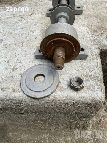 Ос със лагерни черупки за шмиргел, снимка 3 - Циркуляри - 51637647