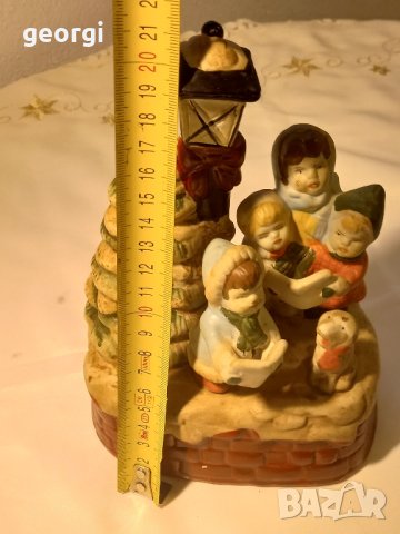 коледна музикална порцеланова статуетка , снимка 7 - Статуетки - 43077741