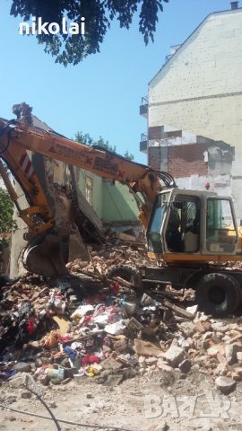 Услуги с багери изкшпи насипи събаряне на сгради чук за разбиване на бетони