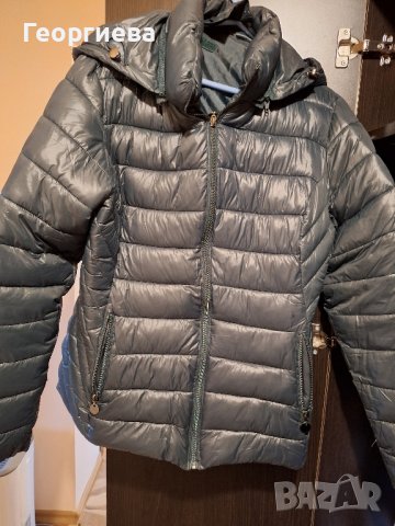 ПРОДАВАМ ДАМСКО ЯКЕ + подарък две блузи