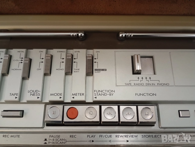 Радиокасетофон JVC M70L Boombox Ghettoblaster jvc rc m70l, снимка 5 - Радиокасетофони, транзистори - 52885755