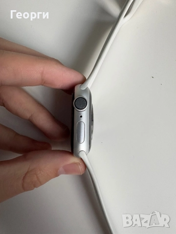 Apple Watch Series 4 40 mm (Activation lock), снимка 3 - Смарт гривни - 52797297