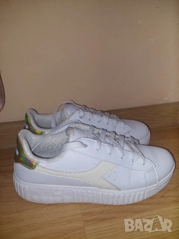 Бели маратонки Diadorа