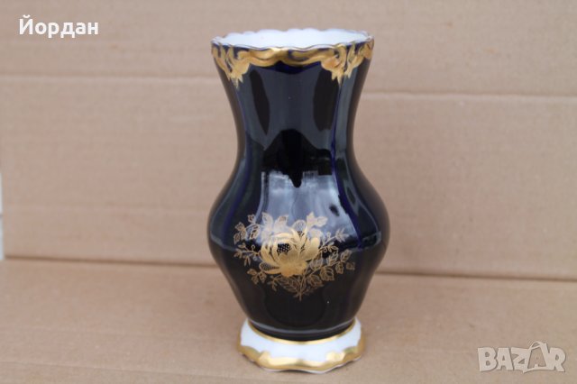Порцеланова немска ваза цвят кобалт