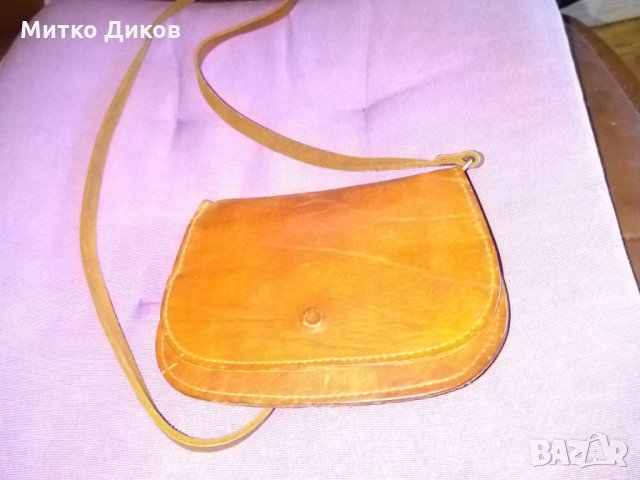 Малка чанта естествена кожа за през рамо-18х13см става за голям мобилен, снимка 2 - Чанти - 28280690
