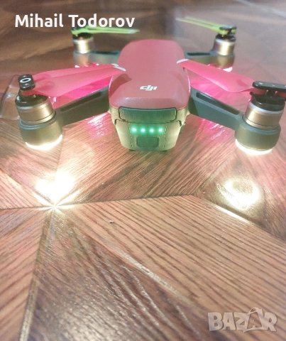 Дрон Dji Spark с дистанционно., снимка 2 - Дронове и аксесоари - 52120958