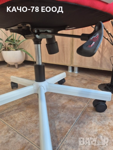 Офис стол MELOKEA, снимка 3 - Столове за офис - 49620068