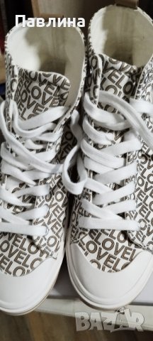 Дамски високи кецове 39 номер.Нови.22лв.