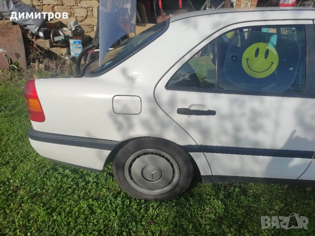 Мерцедес Бенц с,180, снимка 16 - Автомобили и джипове - 52464343