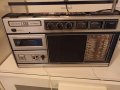 Ретро радио-касетофон GRUNDIC, снимка 1 - Радиокасетофони, транзистори - 43204427