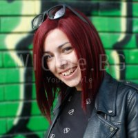 Средна дължина тъмночервена перука от ЕСТЕСТВЕН косъм Селена, снимка 6 - Аксесоари за коса - 38356215