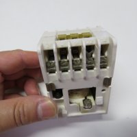 контактор  42 волта променливо  захранване 6 ампера на контакт., снимка 1 - Друга електроника - 28401664