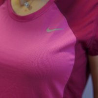 Nike Тениска/Дамска M, снимка 2 - Тениски - 33142230