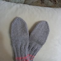 Ръчно плетени детски чорапи от вълна, снимка 2 - Чорапи - 38766950