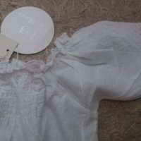 Бяла памучна риза с четвъртито ластично деколте и дантелен бордюр, снимка 3 - Ризи - 37716854