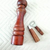 Винтидж дървена мелничка за пипер, снимка 1 - Антикварни и старинни предмети - 33535712