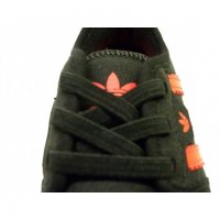 №22 и 26; Оригинални Детски кецове Adidas Originals Seeley I, Black/SolRed, снимка 4 - Детски маратонки - 27608315