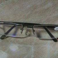 Диоптрични очила, снимка 1 - Слънчеви и диоптрични очила - 35463816