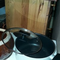 Употребявана здрава запазена оригинална френска тенджера "Тефал" с капак, снимка 3 - Прибори за хранене, готвене и сервиране - 36613990