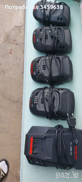 Зарядни BOSCH, снимка 1