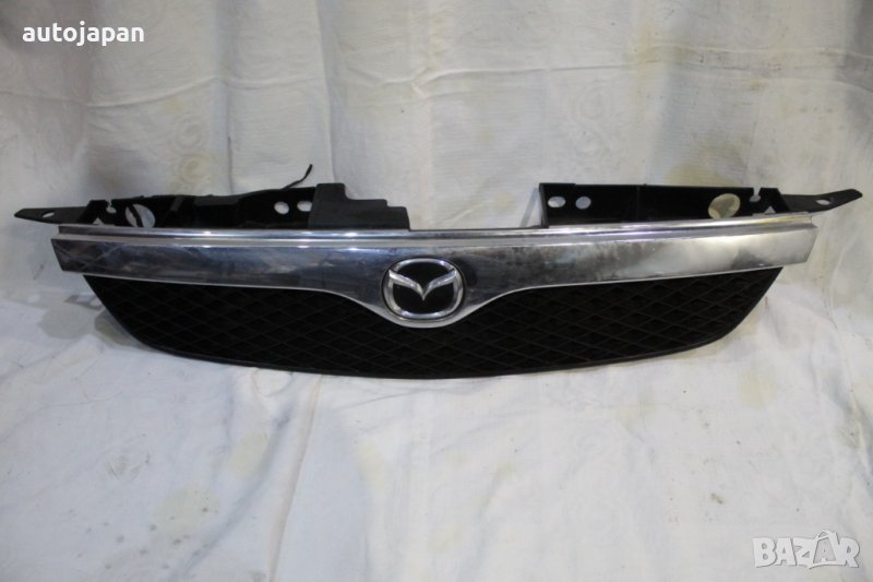 Предна решетка с емблема Мазда 323 бж 99г Mazda 323 bj 1999, снимка 1