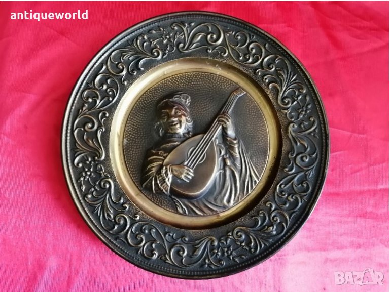 Старо Медно Пано , Картина Музикантка, снимка 1