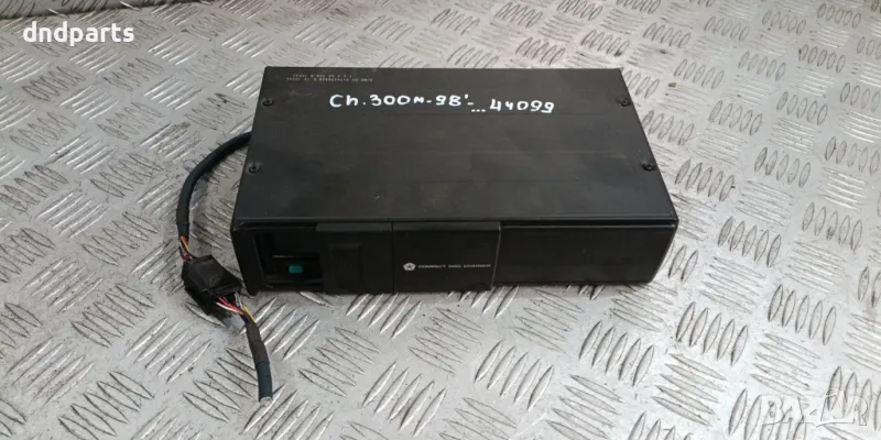 CD Changer Chrysler 300M 1998г.	, снимка 1