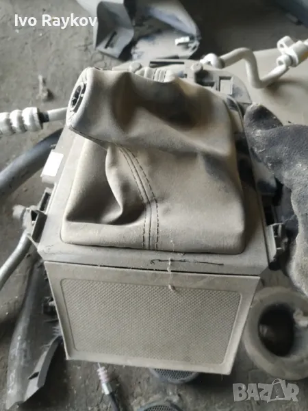 Плафон , топка скорости, облицовка Mazda 2 , 2017г , снимка 1