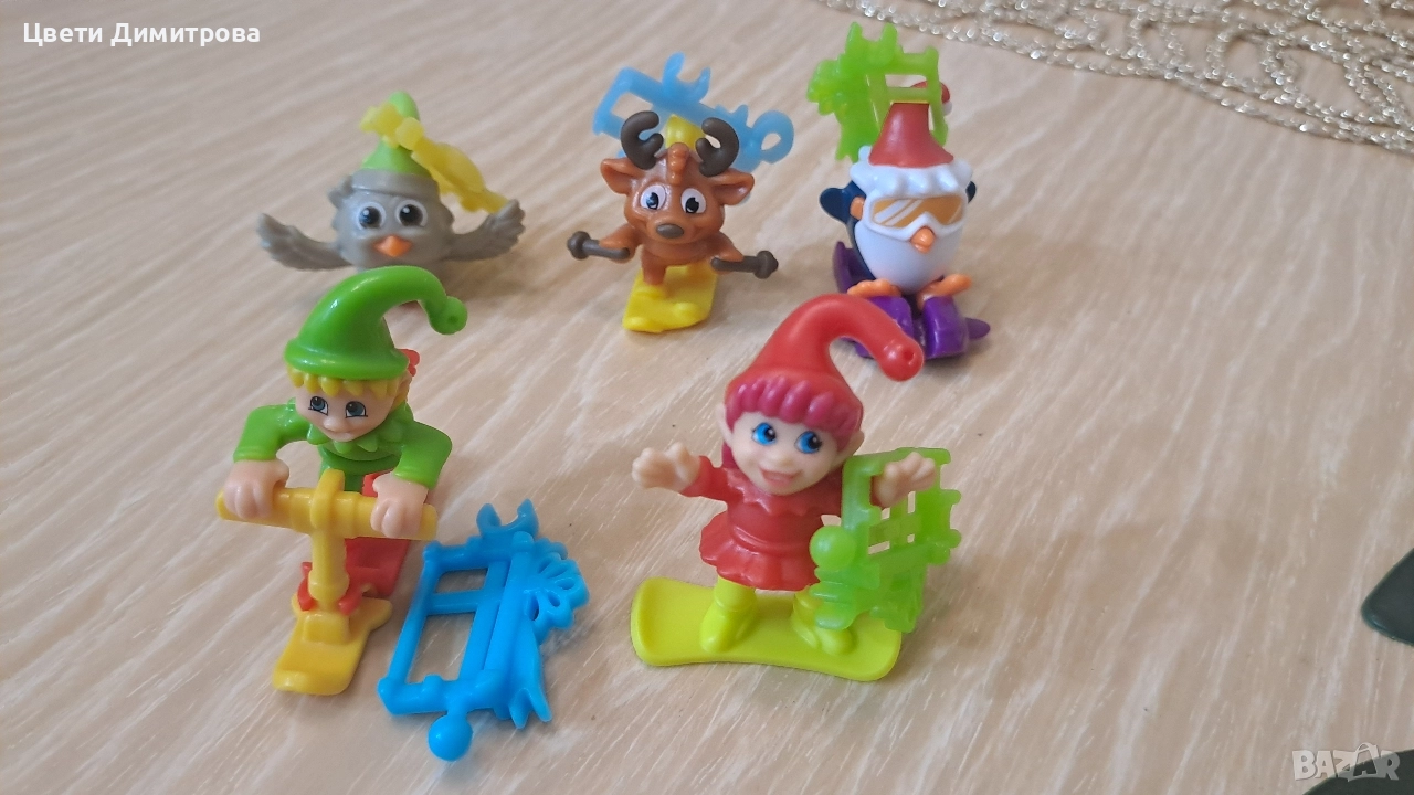 Играчки от шоколадови яйца Киндер Коледа, снимка 1