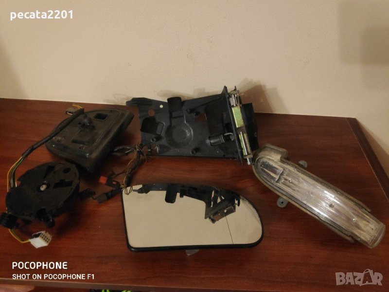 Продавам - оригинално дясно огледало с прибиране за W203 на части, снимка 1