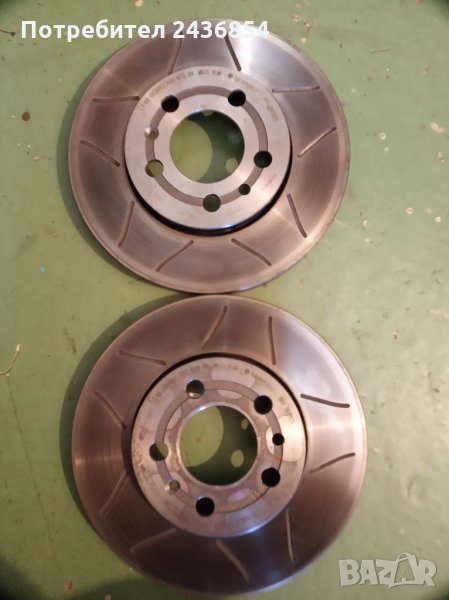 Предни спирачни дискове Brembo за Голф 4 1.6 101 к.с. Бензин Ауди а3, Skoda,Seat, снимка 1