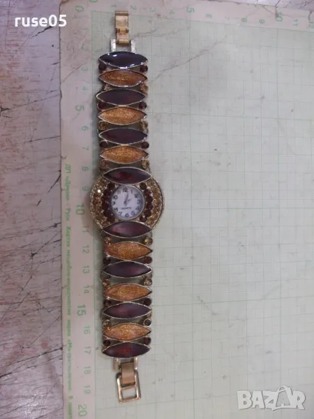 Часовник дамски кварцов работещ, снимка 1