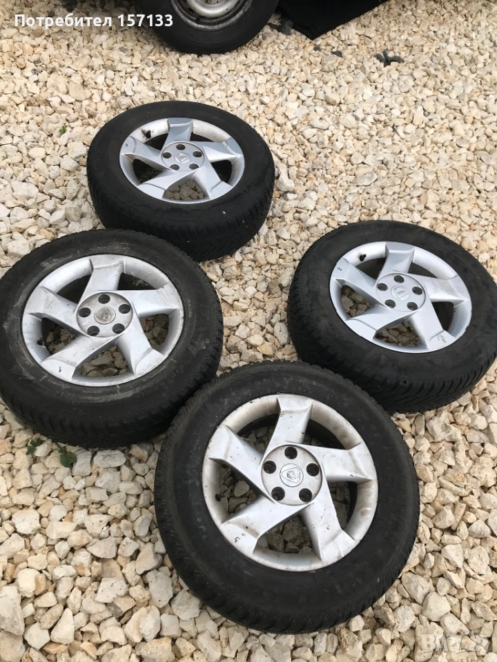 Джанти с гуми за Дачия Дъстър, снимка 1