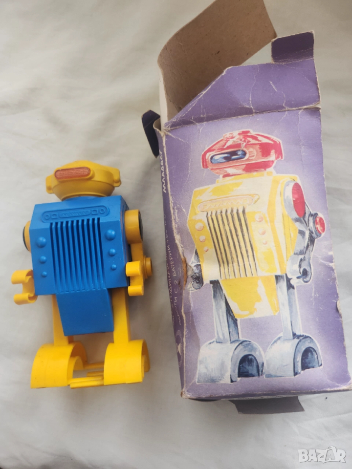 играчки от соца - български и съветски, запазени, на батерии, снимка 1