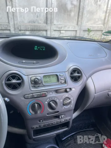Toyota Yaris 1.0 vvti 68hp tiptop, снимка 3 - Автомобили и джипове - 50418738