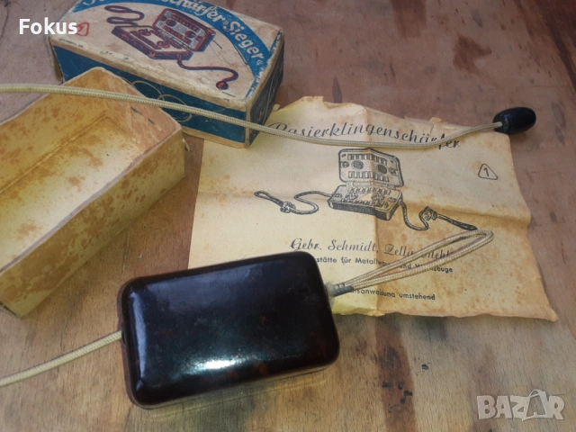 Стара машинка за заточване на бръснарски ножчета - работи, снимка 5 - Антикварни и старинни предмети - 53499900