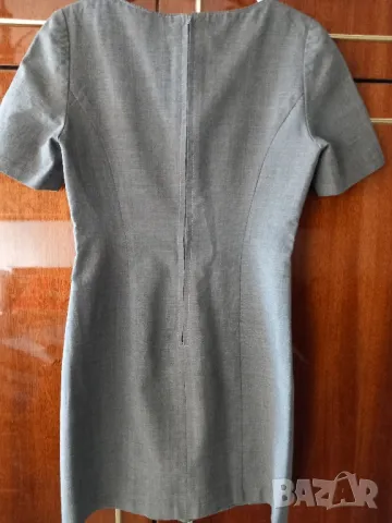 Мини рокля в приятно сиво
