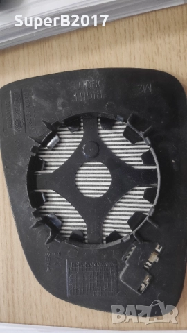 Продавам - оригинално стъкло дясно огледало за Дачия Сандеро 2, снимка 2 - Части - 52015709