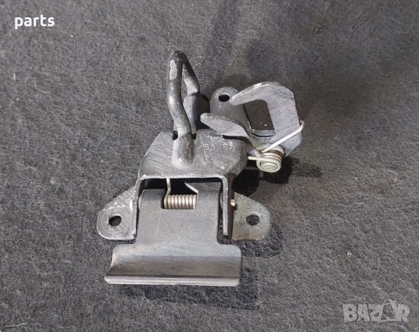 Ключалка Преден Капак Ауди A3 8L (2) - 8L0823480B, снимка 4 - Части - 51398913