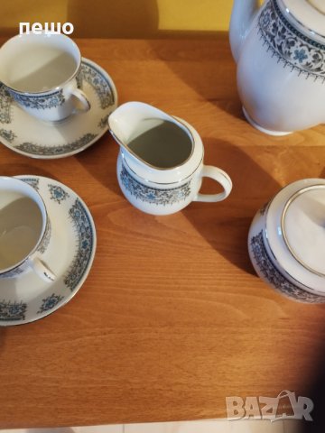 китайски порцеланов комплект за кафе + чинии, снимка 4 - Сервизи - 43986758