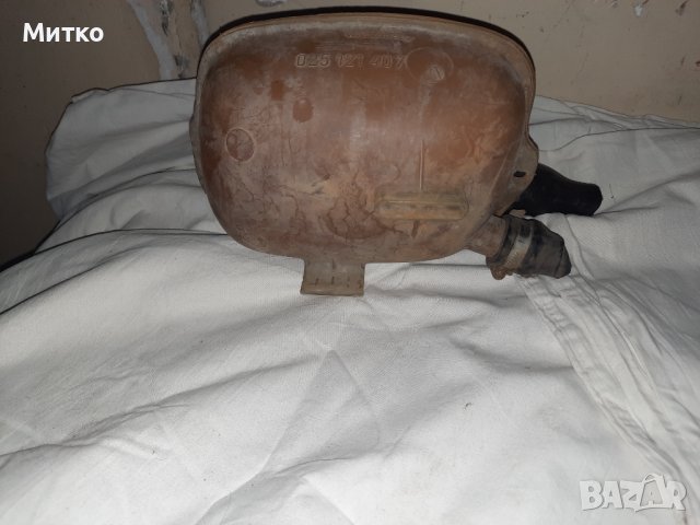 Разширително казанче за охладителната течност от Фолксваген Транспортер Ванагон 1979 до 2000г., снимка 3 - Части - 38462553