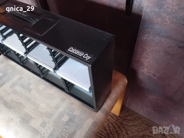 Стелаж за 40 броя аудио касети, снимка 5 - Декове - 52463219