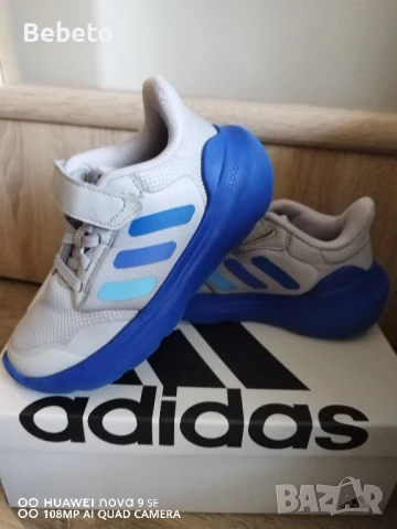Детски маратонки Adidas 29 номер, снимка 4 - Детски маратонки - 51226804