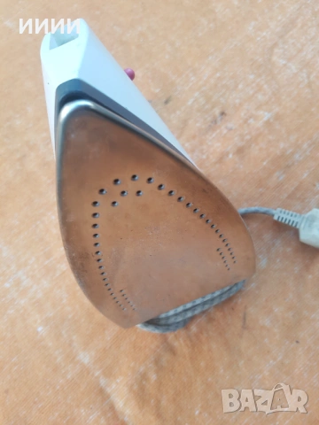 Парна ютия Delonghi , снимка 3 - Ютии - 53453812