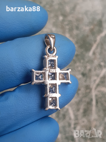 Сребърен кръст с камъни, снимка 7 - Колиета, медальони, синджири - 44867041