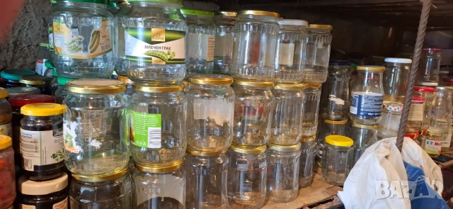 Продавам  буркани винтови и др.