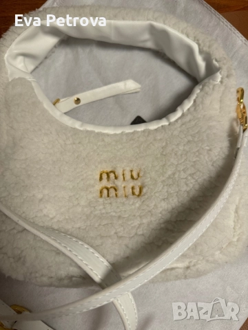 Miu Miu дамска чанта от мериносов пух , снимка 2 - Чанти - 52482797