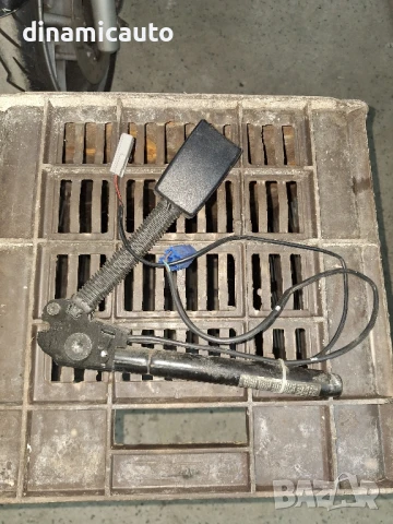 Държач за колан Mazda 3